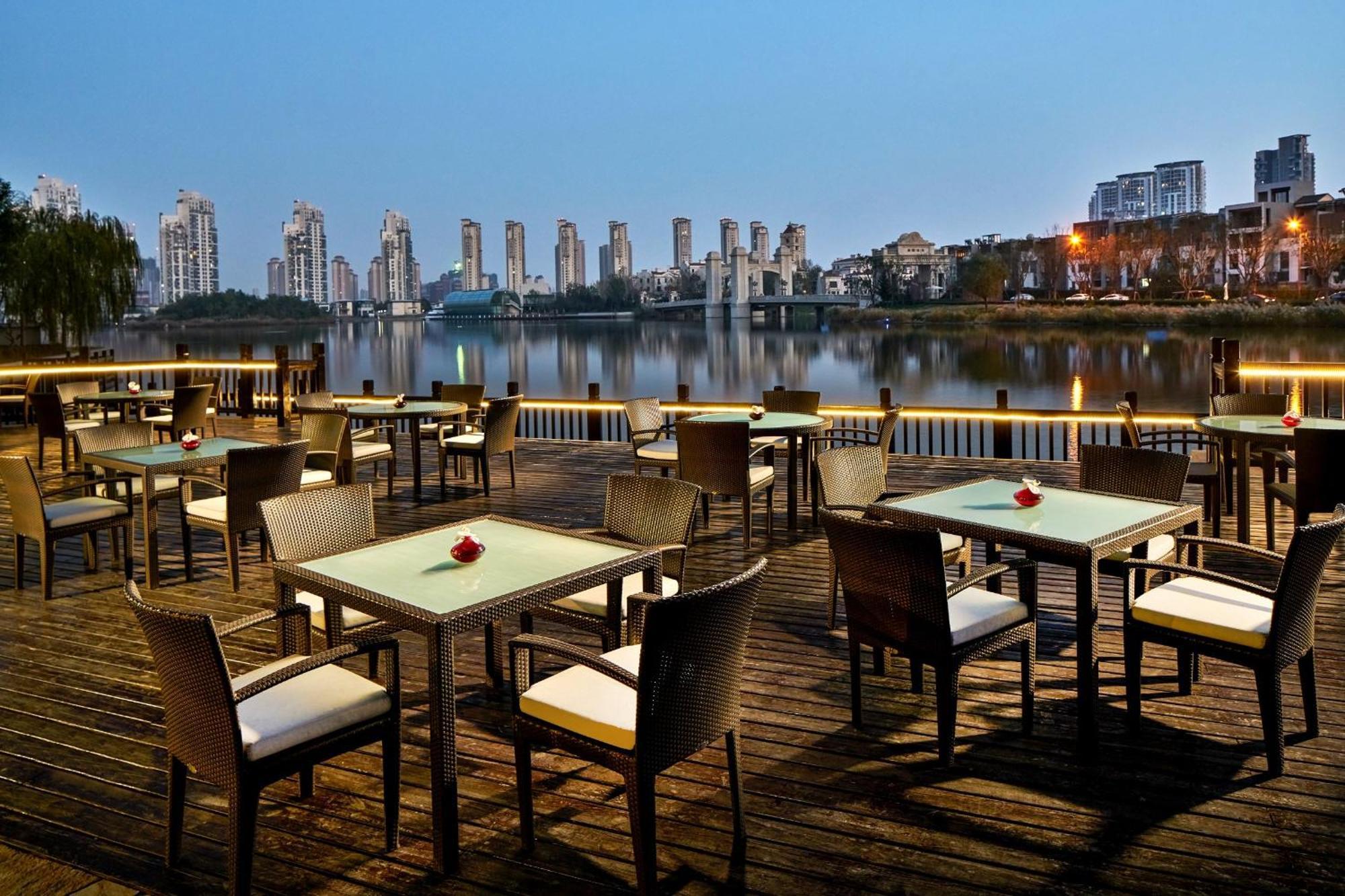 Crowne Plaza Tianjin Meijiangnan By Ihg ภายนอก รูปภาพ